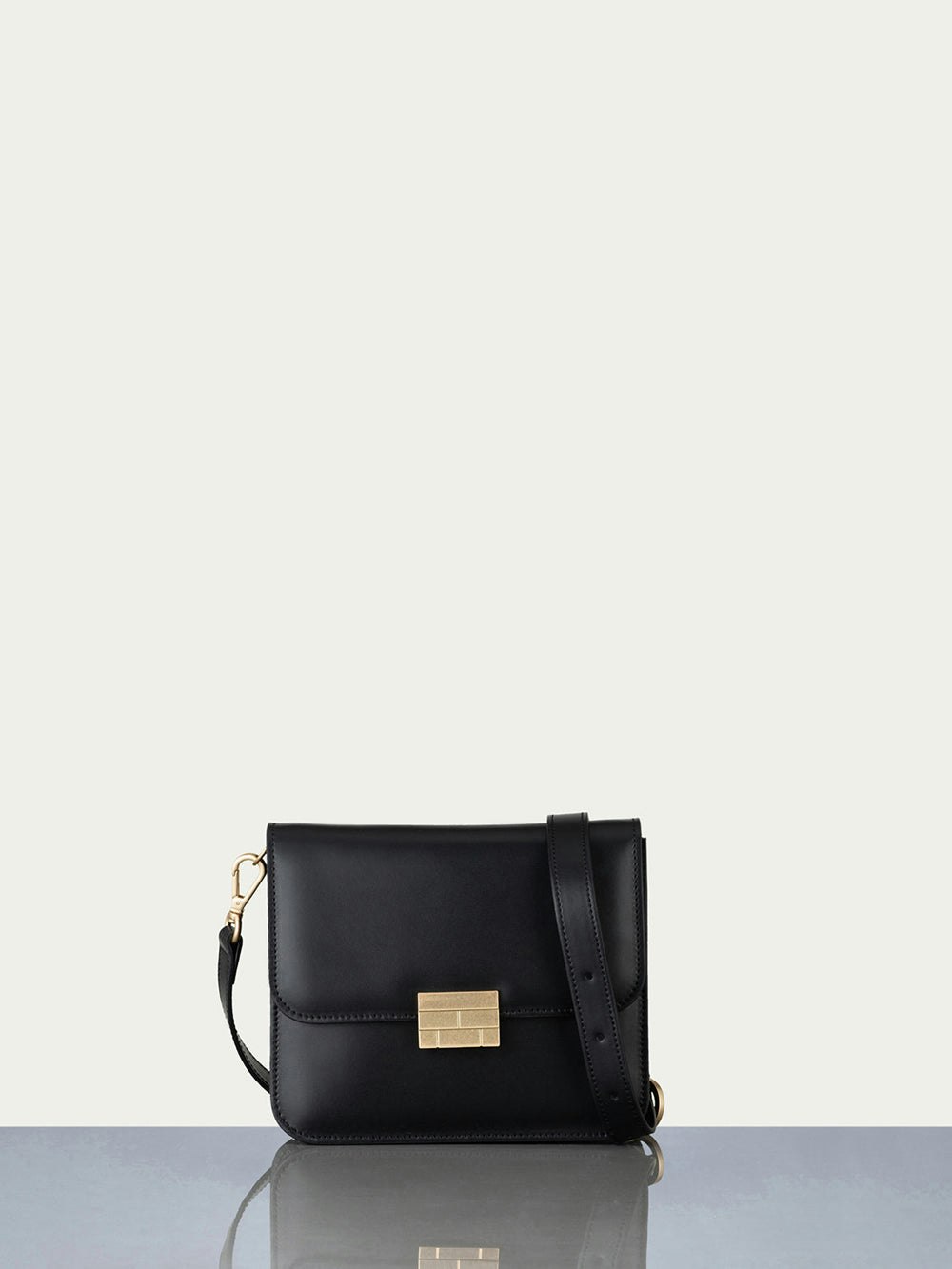 handbag front view